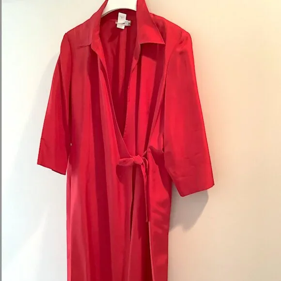 Coldwater Creek - Classic Red Wrap Dress, with side tie, 100%  silk, Size 14 - Picture 2 of 16